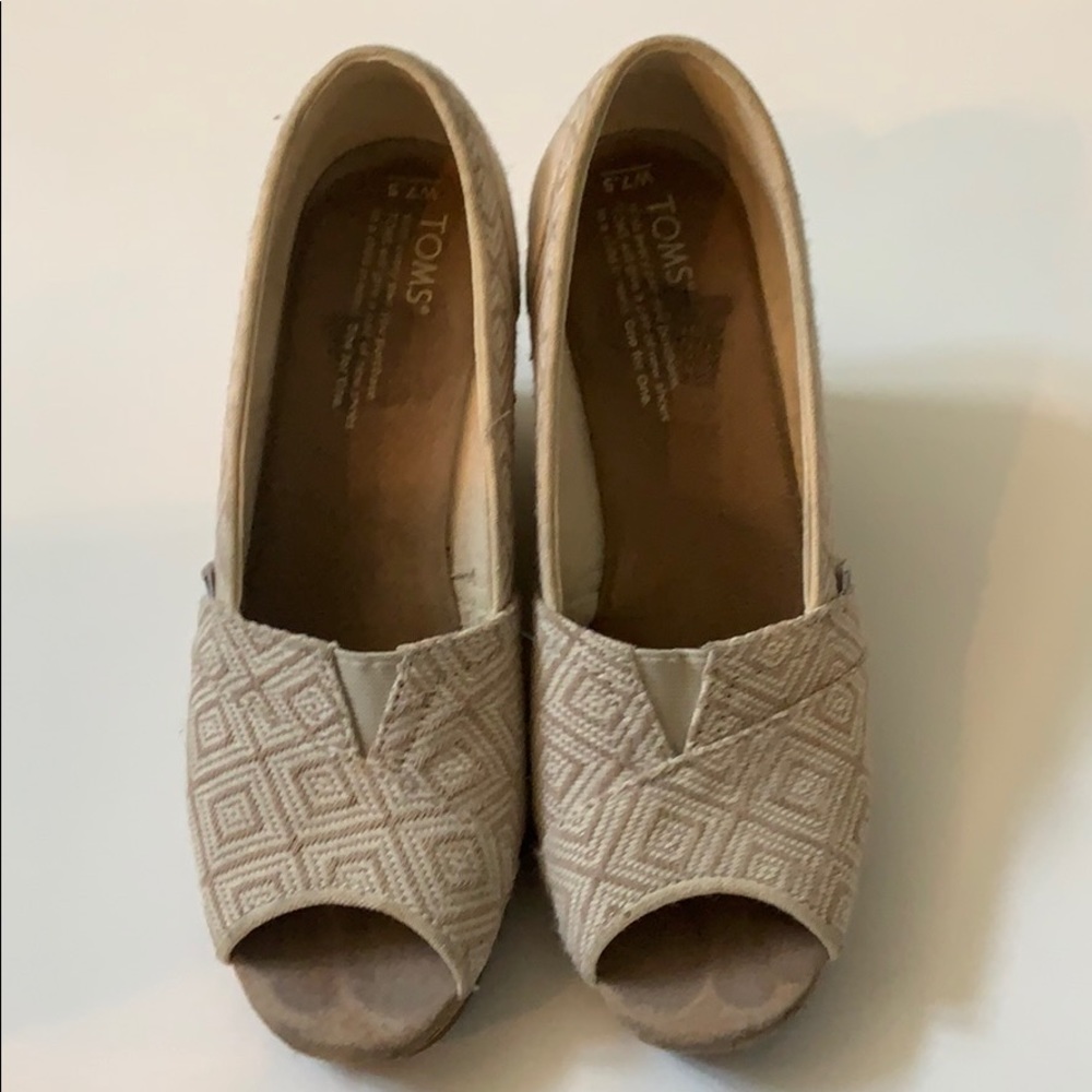 Toms heels